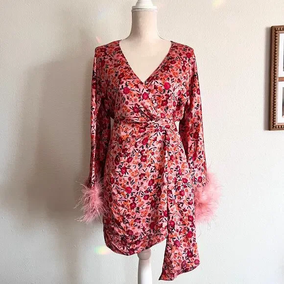 Buddy Love Anisa Feather Cuff Mini Dress Dragonfruit Pink Floral Size Small - Picture 3 of 11